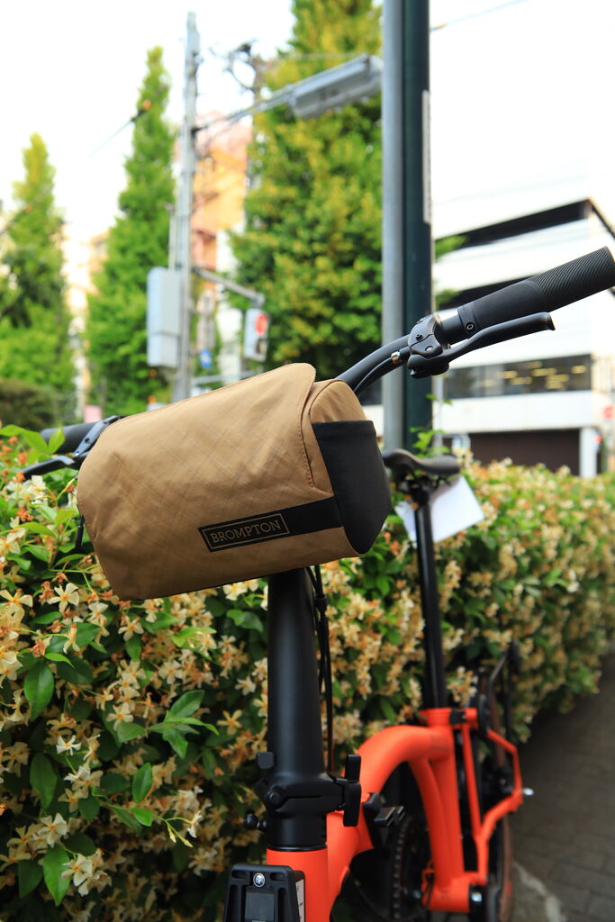 ブロンプトン純正のフロントバッグ「Bar Bag」が入荷しました