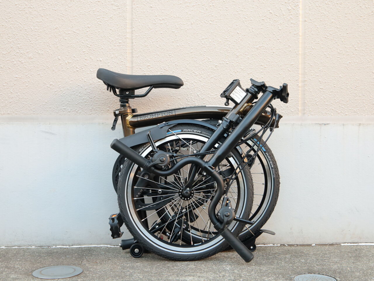 BROMPTON C LINE 12速モデル　ブラックラッカー BROMPTON（ブロンプトン）C Line - LIFE with BICYCLE Daikanyama