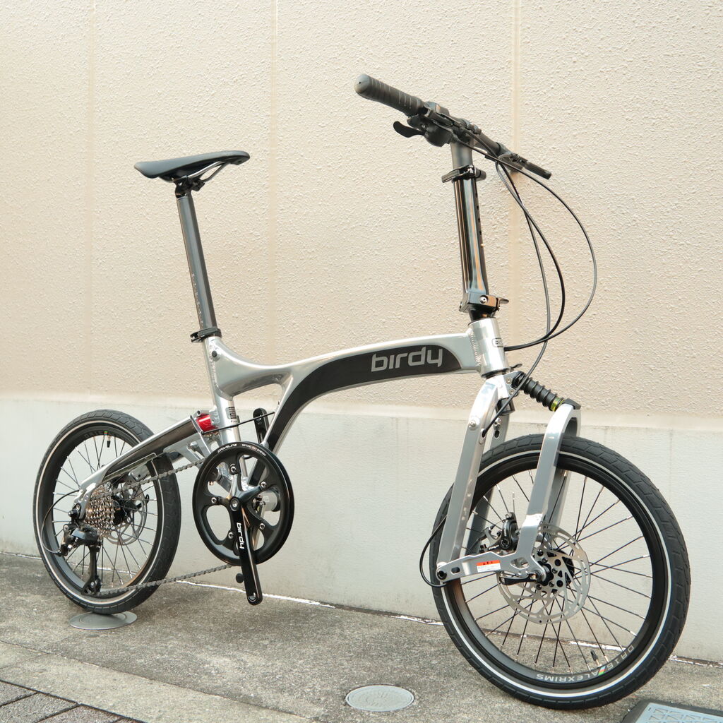 birdy Standardの新色「オーロラシルバー」が入荷しました