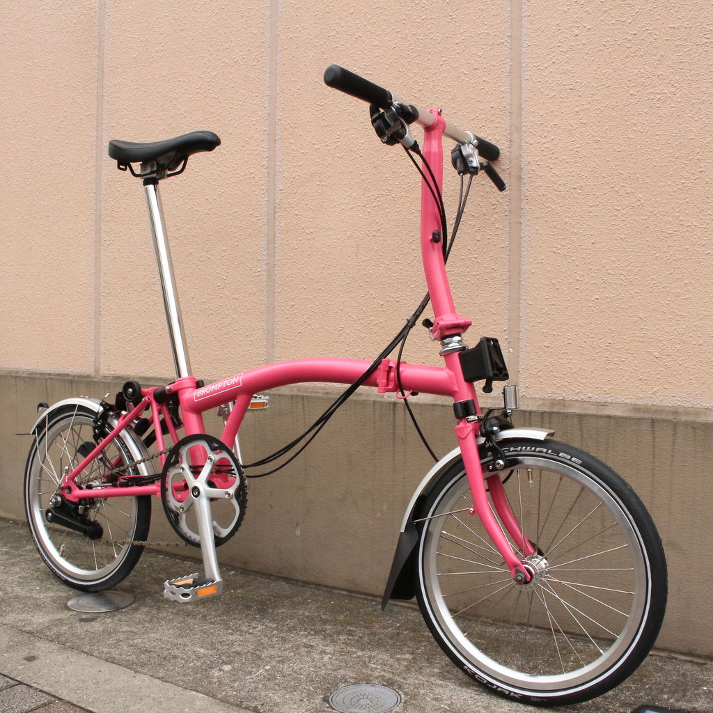 BROMPTON(ブロンプトン)新色［パピルスホワイト］［ホットピンク］入荷