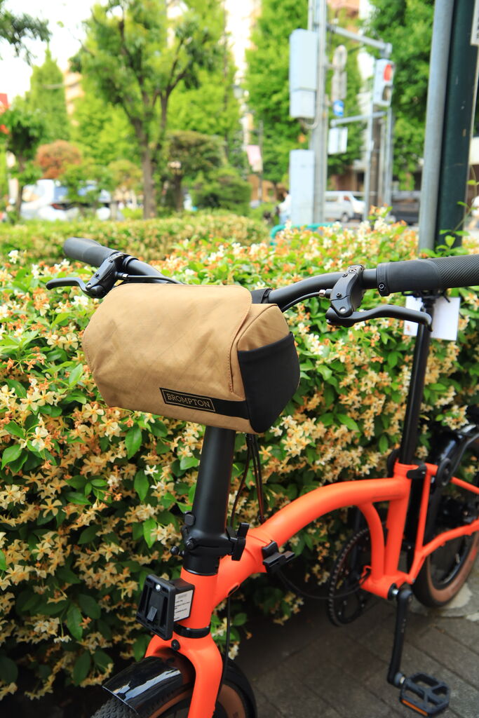 ブロンプトン純正のフロントバッグ「Bar Bag」が入荷しました