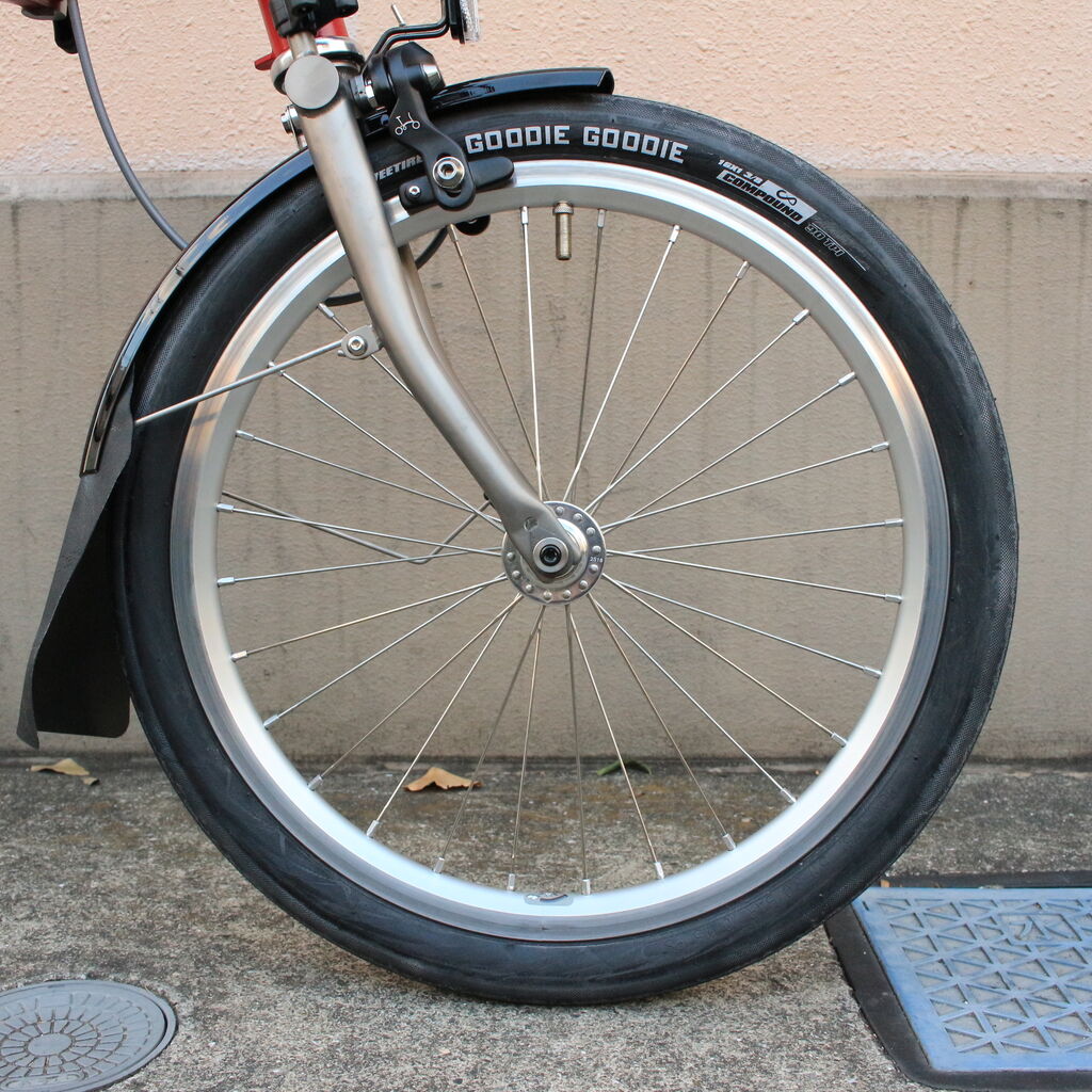 ブロンプトン用タイヤ「GOODIE GOODIE」入荷しました［16x1-3/8
