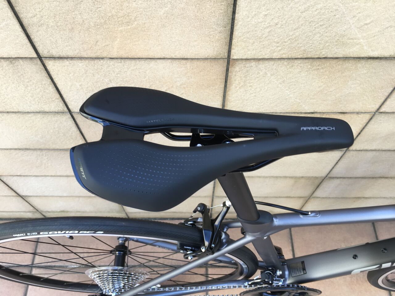 入荷】2021 GIANT「TCR SL1」入荷しました！！ : wadacycle news