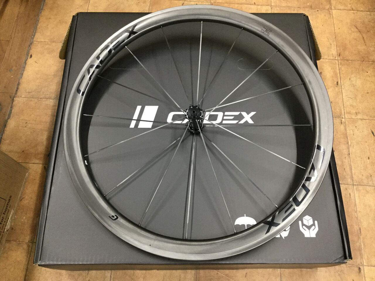 また、GIANTのロードバイクホイールCADEX来たぞ : wadacycle news