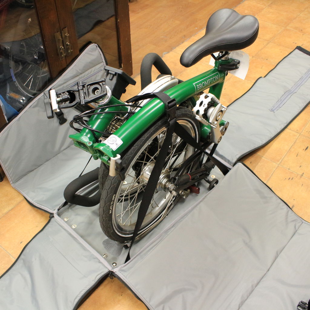 BROMPTON専用 ( パテッドトラベルバッグWITH 4ローラー