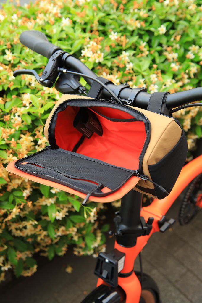 ブロンプトン純正のフロントバッグ「Bar Bag」が入荷しました ブロンプトン純正のフロントバッグ「Bar Bag」が入荷しました