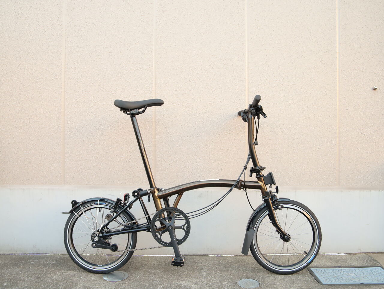 【Antworkz】ブロンプトン　ブラックラッカー BROMPTON「ブラックラッカー」入荷しました : wadacycle news