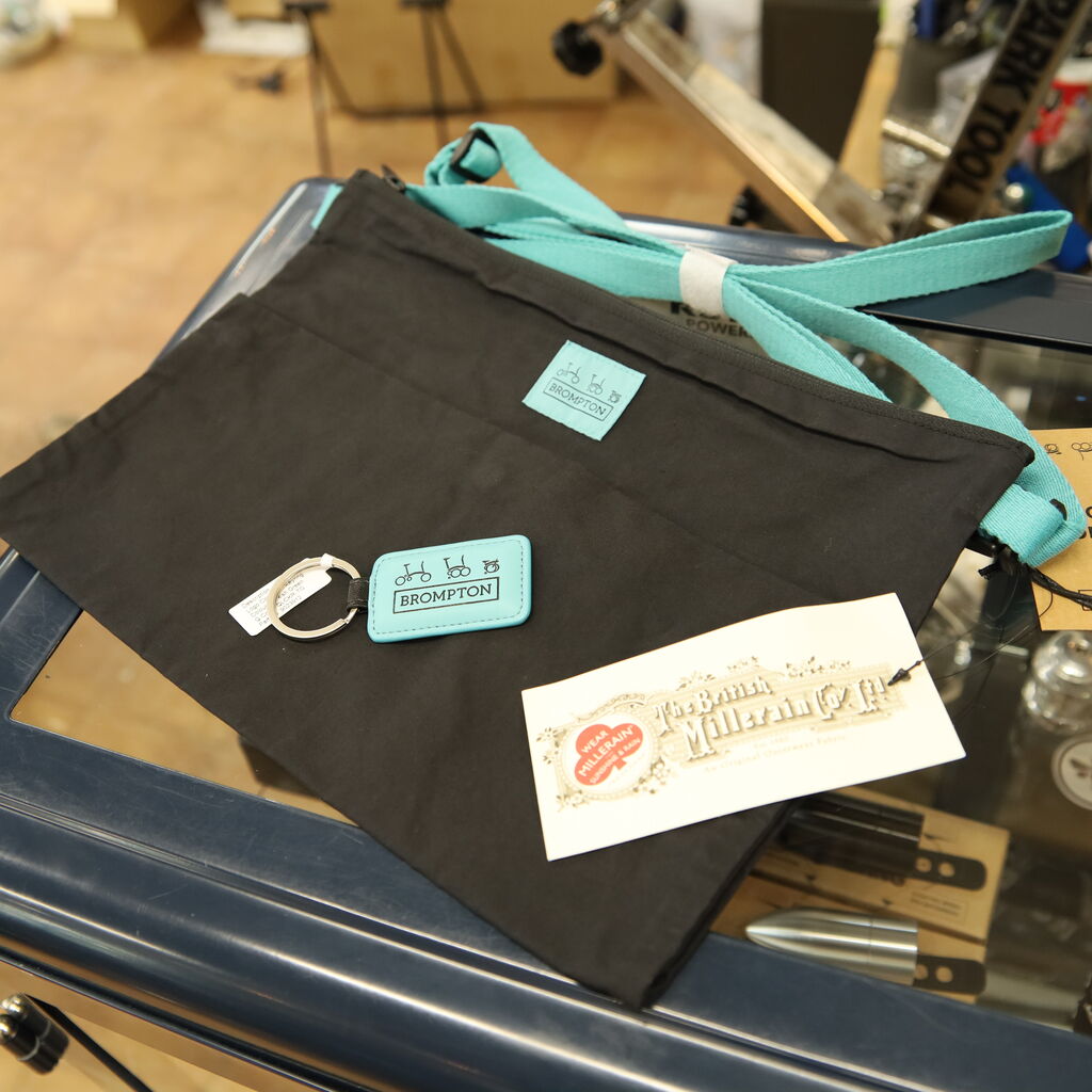 ブロンプトン（BROMPTON）ロゴ付アウターポケット ペア 未使用品