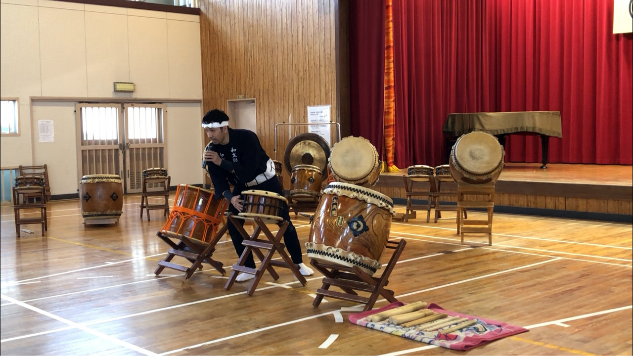 飯仲小学校ワークショップ 和太鼓 颯
