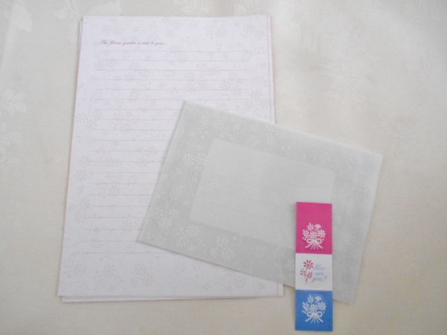 セリア おしゃれな 花柄レター 心に寄り添う暮らし ささやかな日々の記録