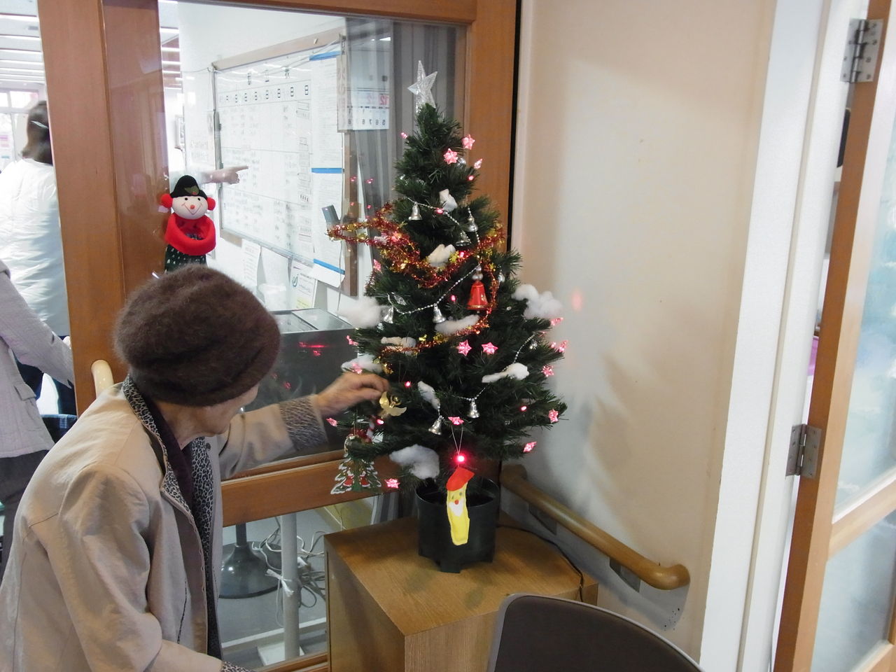 クリスマスツリー飾りつけ 和風通信 クリスマスツリー飾りつけ 和風通信