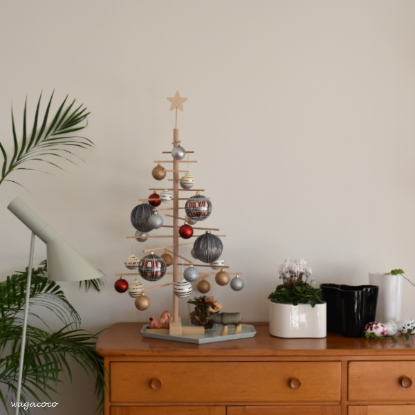 クリスマスツリーの飾りつけと友人のお土産 遊び心のオーナメント？ : わが家のここち。 Powered by ライブドアブログ