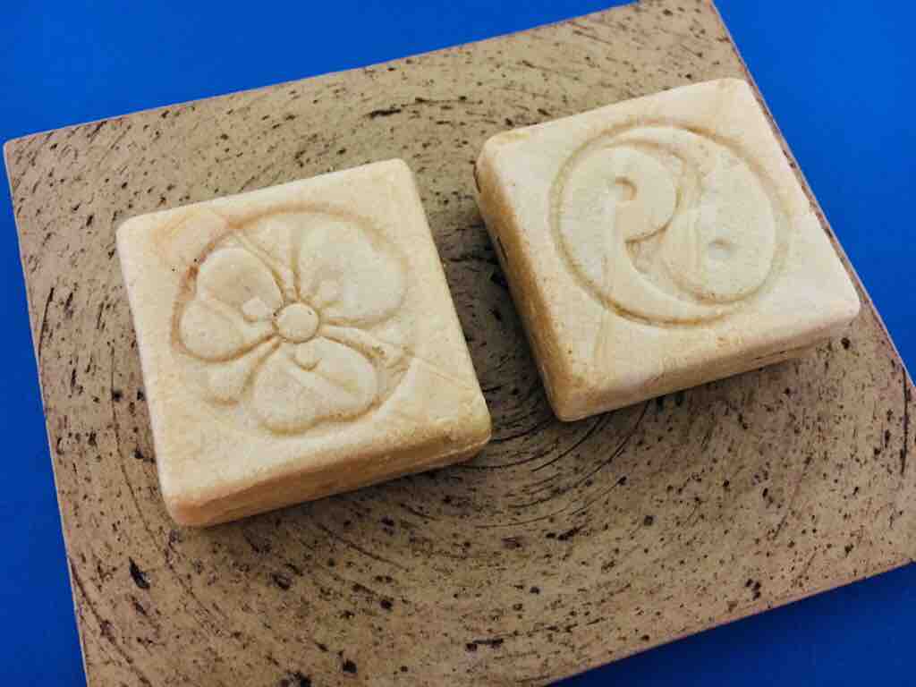 第2232回 赤石屋の 赤石最中 と まゆ姿 和菓子魂 Powered By ライブドアブログ