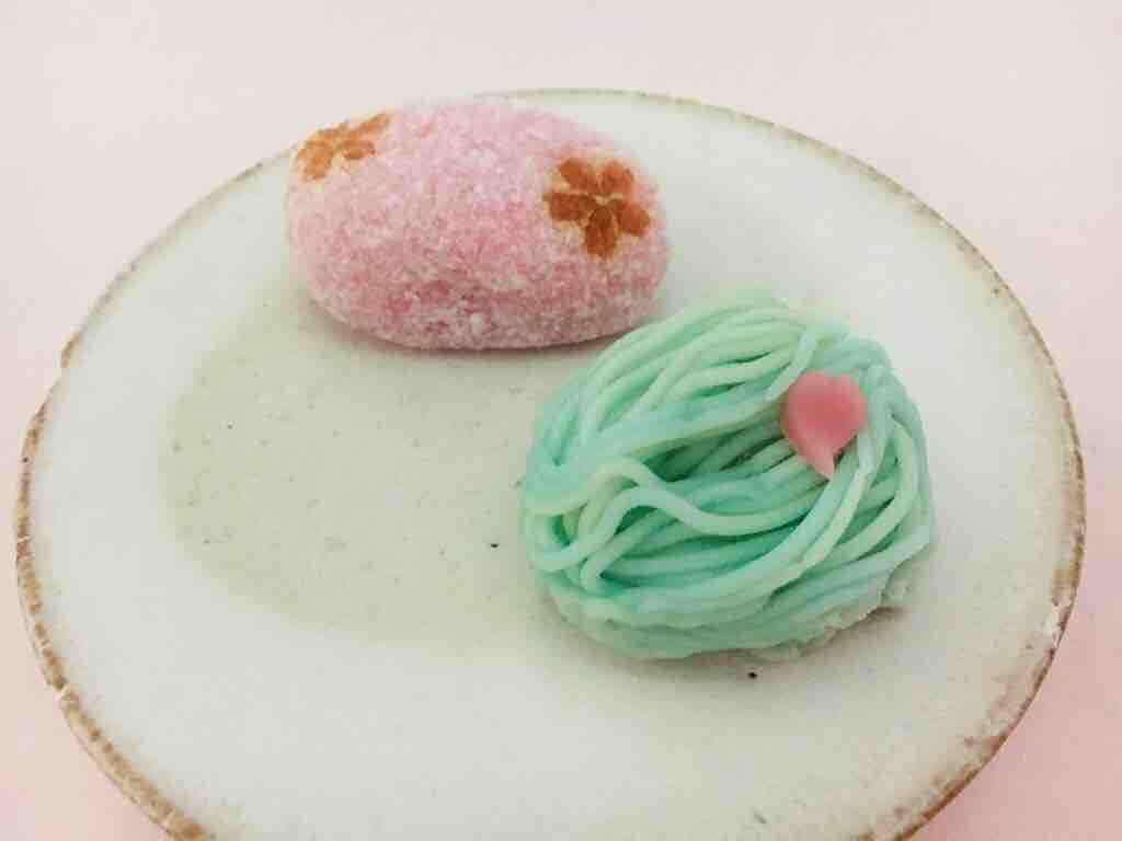 第738回 川口屋の生菓子 桜重ね と 花吹雪 和菓子魂 Powered By ライブドアブログ