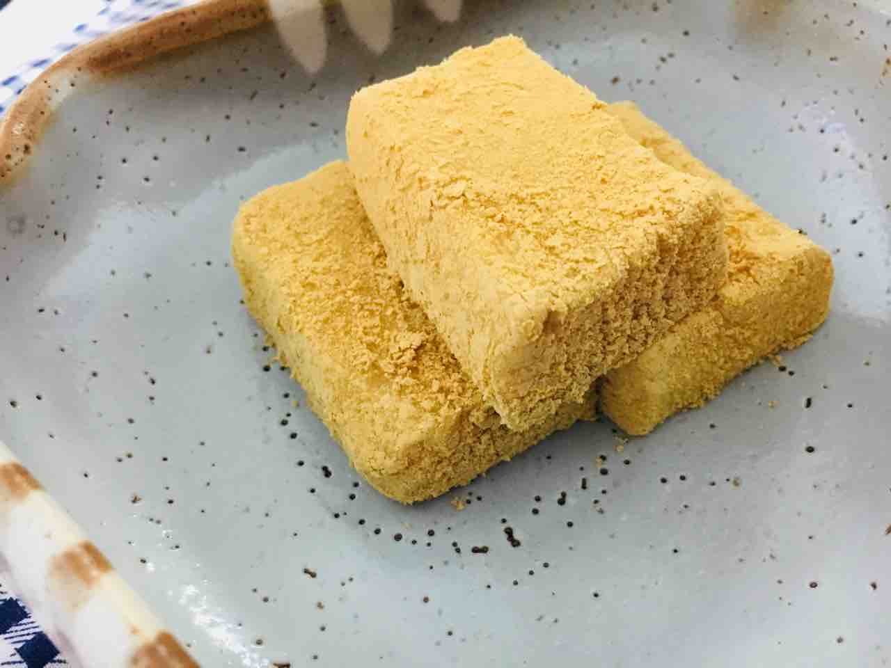 第1685回 鍵善良房の 鍵もち 和菓子魂 Powered By ライブドアブログ 第1685回 鍵善良房の 鍵もち 和菓子魂 Powered By ライブドアブログ