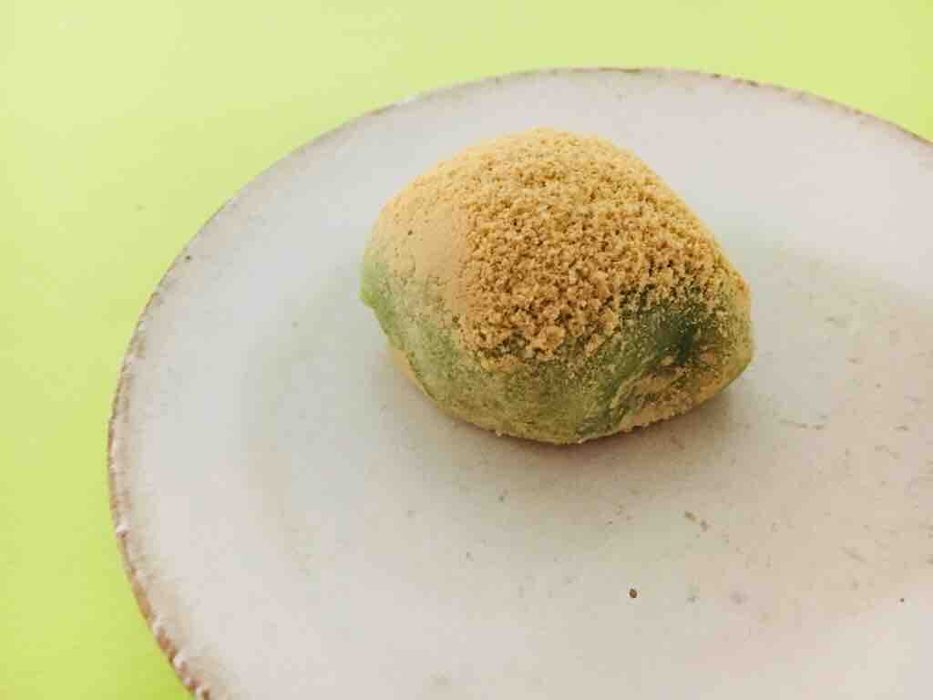 第2148回 𠮷はしの生菓子 香 雪 と うぐいす餅 和菓子魂 Powered By ライブドアブログ