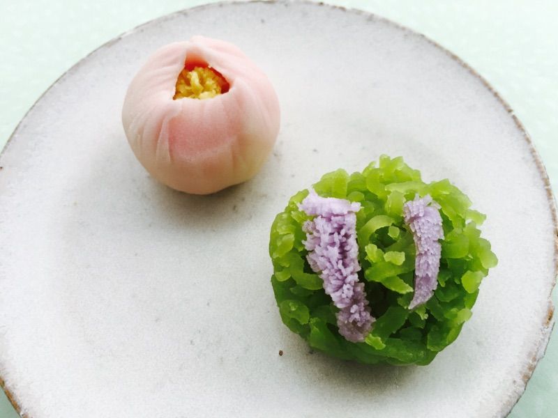 第1157回 福留菊水堂の生菓子『藤きんとん』と『富貴草』 : 和菓子魂