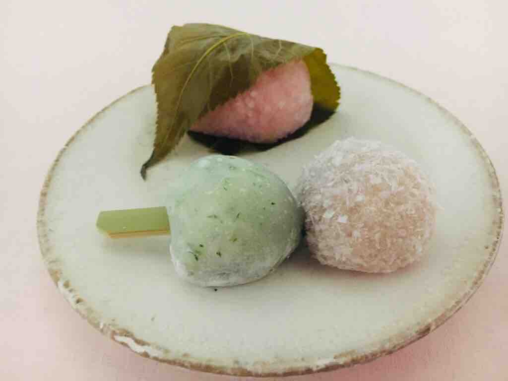 第2198回 小松家の生菓子 八重山吹 と 花見だんご 和菓子魂 Powered By ライブドアブログ