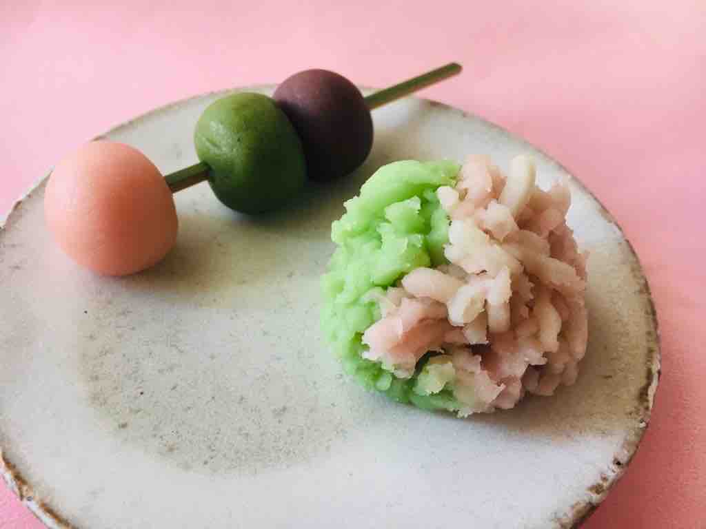 第2538回 末 富の生菓子 都の春 と 花見団子 和菓子魂 Powered By ライブドアブログ