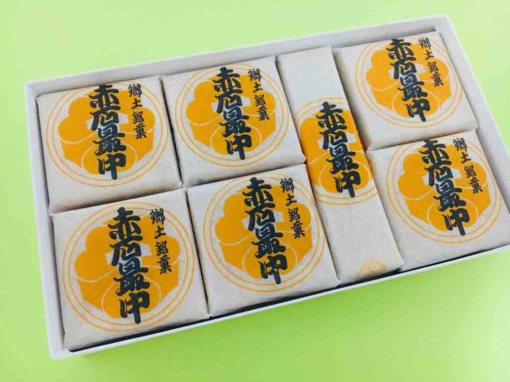 第2232回 赤石屋の 赤石最中 と まゆ姿 和菓子魂 Powered By ライブドアブログ 第2232回 赤石屋の 赤石最中 と まゆ姿 和菓子魂 Powered By ライブドアブログ