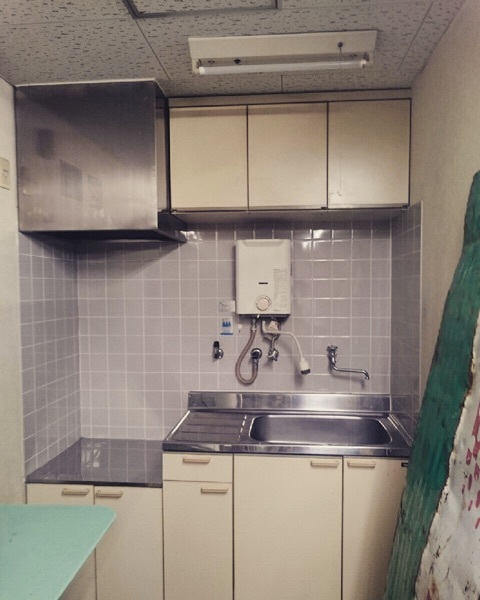 {E2DE3060-5816-4A56-8681-586062D63F0D:01}