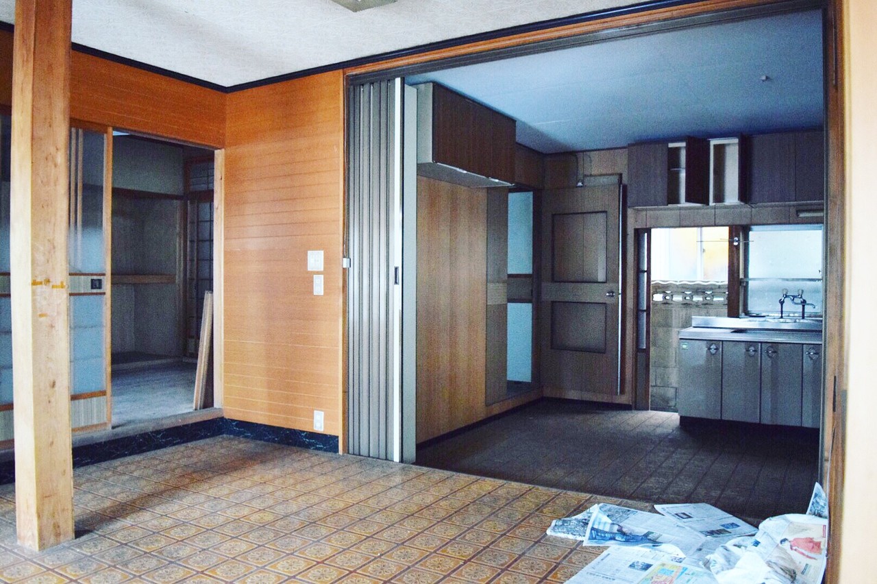 空き家diyリノベ ヘリンボーン柄でビーチスタイルに 襖のリメイクとクッションフロアの貼り方 Studio In The Afternoon リノベーションとお家収納diy Wagon Worksブログ Powered By ライブドアブログ