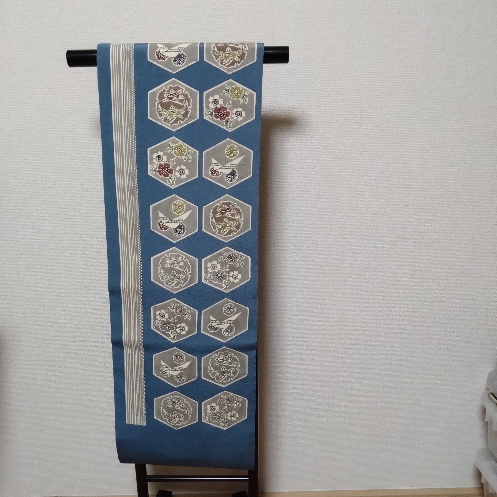 ほっこり 置賜紬 : 和布 菜桜 (店番日記) ほっこり 置賜紬 : 和布 菜桜 (店番日記)