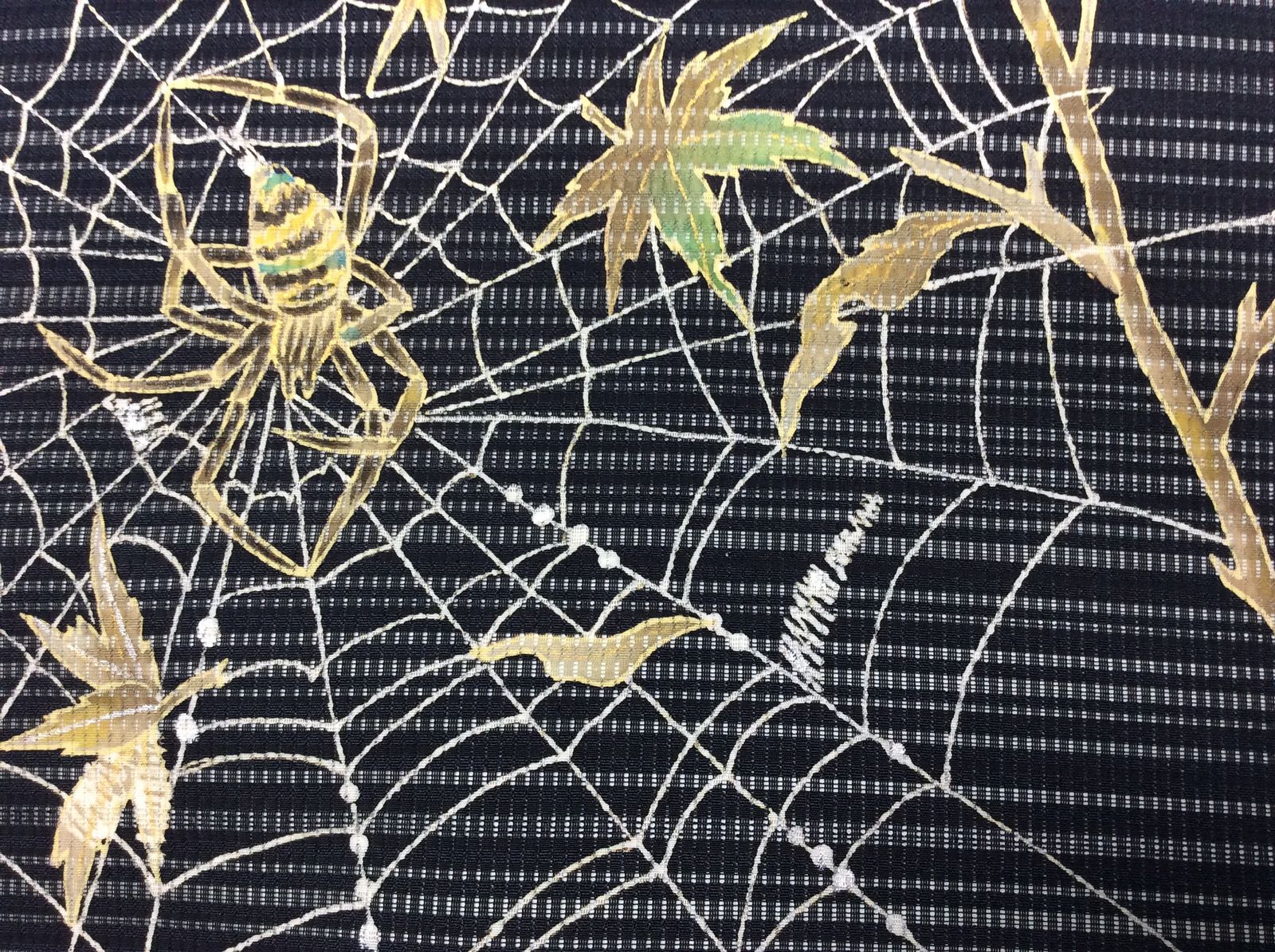 夏帯 見事な蜘蛛の巣 和布 菜桜 店番日記