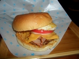 佐世保バーガー<b><u>ベルビーチ</u></b></a>
