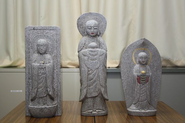 若葉台 子育て地蔵 新しいお地蔵さんがやってくる 山を越え 海を渡り 1000 若葉台連合自治会 若葉台 子育て地蔵 新しいお地蔵さんがやってくる 山を越え 海を渡り 1000 若葉台連合自治会
