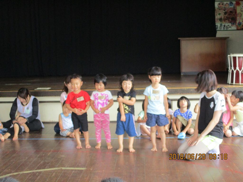 横田中学校の生徒さんと交流したよ 社会福祉法人 若葉福祉会 若葉保育園 横田中学校の生徒さんと交流したよ 社会福祉法人 若葉福祉会 若葉保育園