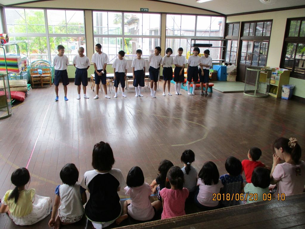 横田中学校の生徒さんと交流したよ 社会福祉法人 若葉福祉会 若葉保育園 横田中学校の生徒さんと交流したよ 社会福祉法人 若葉福祉会 若葉保育園