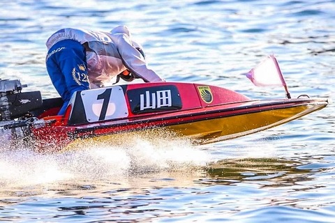 F5FCC9CB-1FFB-4C75-9114-C593C0CCD74E