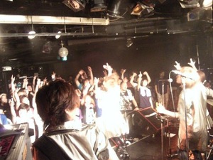 201107242205000