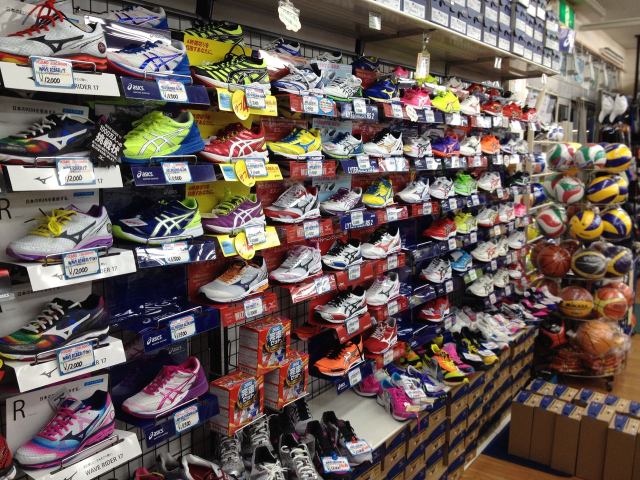 今月の新商品 ミズノ ランニングシューズ ワケスポ日記 ワケスポーツ宇和店店長ブログ 今月の新商品 ミズノ ランニングシューズ ワケスポ日記 ワケスポーツ宇和店店長ブログ