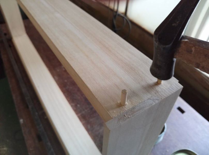 木釘をコンコン : 桐たんす百報(総桐箪笥和光)