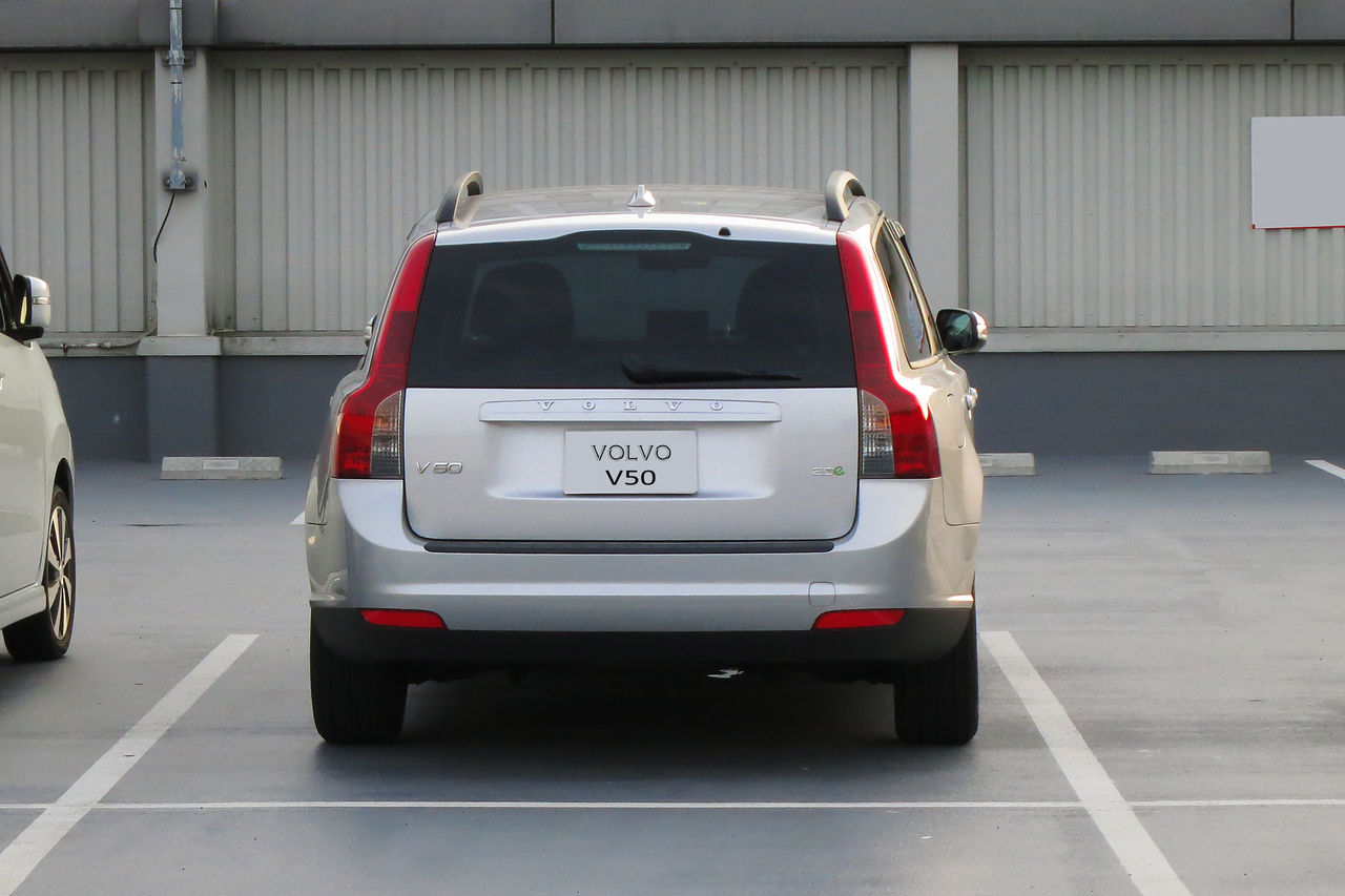 ボルボ V50 Volvo V50 ちょうどいい の魅力 オープン マインド