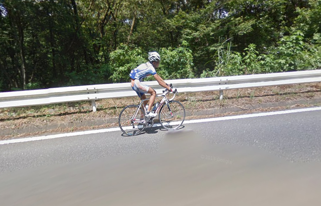 ストリートビューで見つけたロード乗り