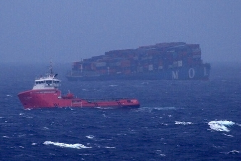 MOL-Comfort-Under-Tow-2
