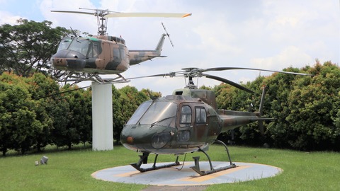AS350_and_UH-1