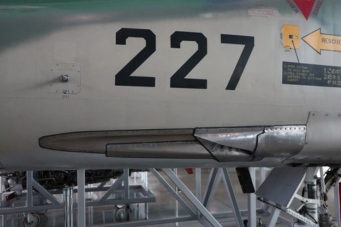 F-1機銃口