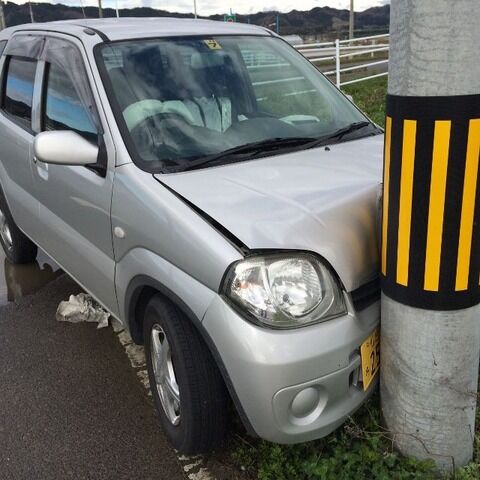 電柱に車でぶつかったんだけど修理費どれくらいかかるんだ wwwww ワロリンチョ 電柱に車でぶつかったんだけど修理費どれくらいかかるんだ wwwww ワロリンチョ