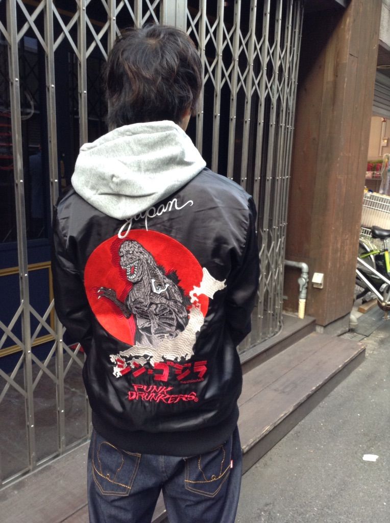 パンクドランカーズ×シン・ゴジラ!!登場!! : WARP STAFF BLOG パンクドランカーズ×シン・ゴジラ!!登場!! : WARP STAFF BLOG
