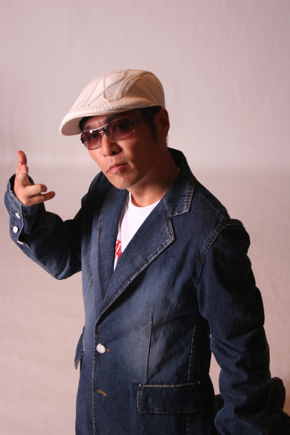 SHINING VIBES ～GUN FINGER NIGHT～ : SOUND SPACE CAFE waRter