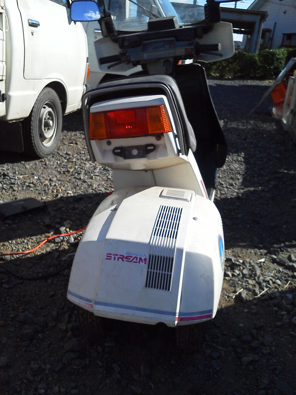 ホンダ ストリーム50cc！3輪！ : ワサビ、レトロ家具、雑貨ブログ