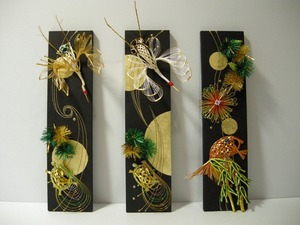 水引を取り付けると華やかさが格段にアップします(結納水引飾りリメイクパネル)