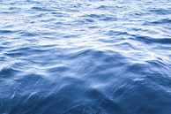 海の波