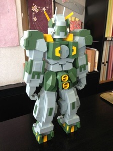 作りこまれています。紙製ロボット