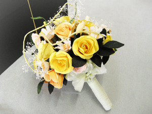 黄色基調の可愛らしい和紙ブーケ・花束に仕上がりました(結婚1周年の紙婚式プレゼント)