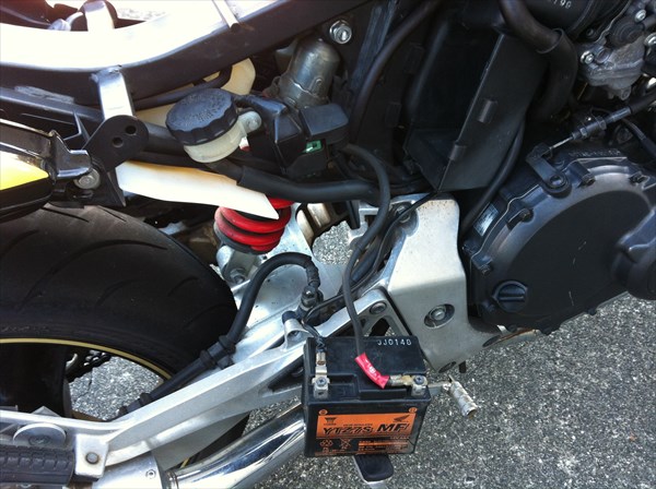 ホーネットのバッテリー交換の巻 : わちゃわちゃわせう